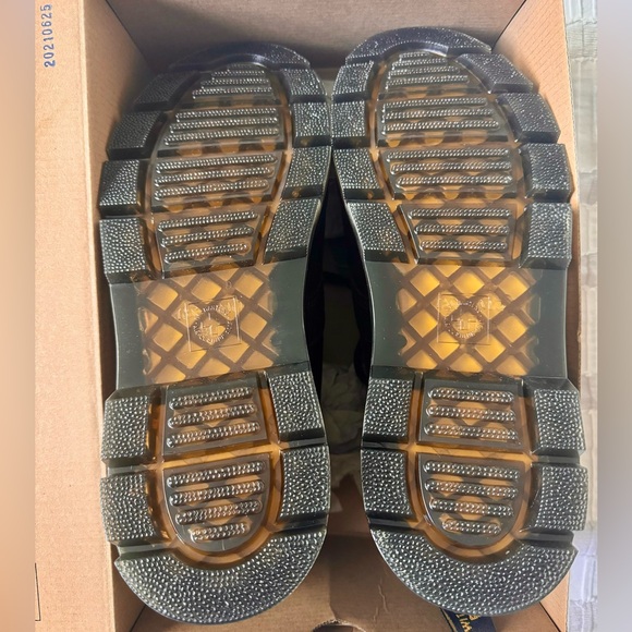 Dr. Martens BONNY LEATHER CASUAL BOOTS - Picture 4 of 6